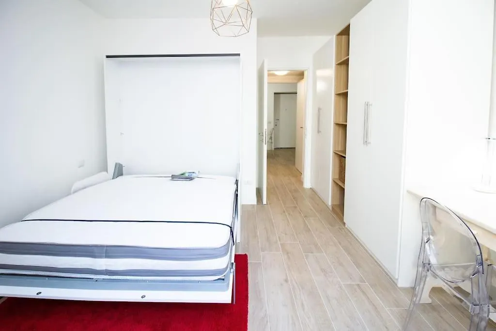 Palm Apartment 밀라노 0*,